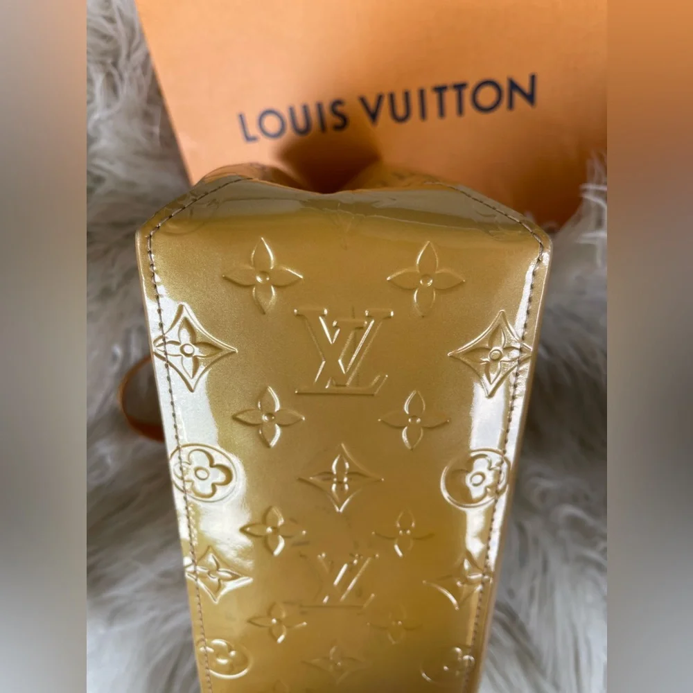 Authentic Louis Vuitton Reade PM - Picture 4 of 10